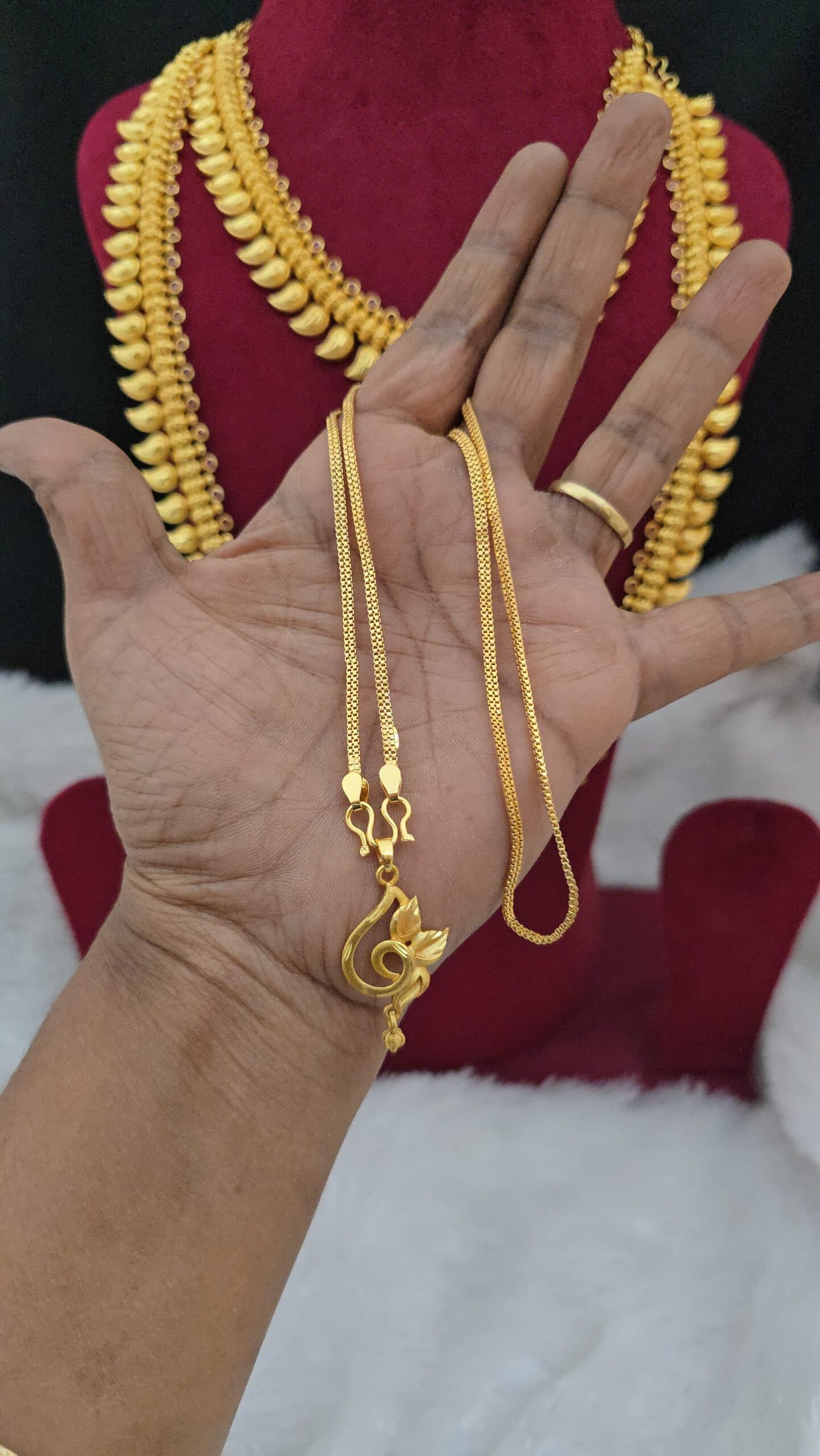 Premium foaming 18 inch dollar chain