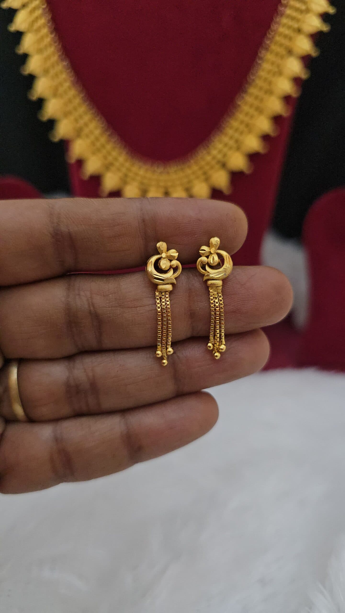 Premium foaming chain drops earing