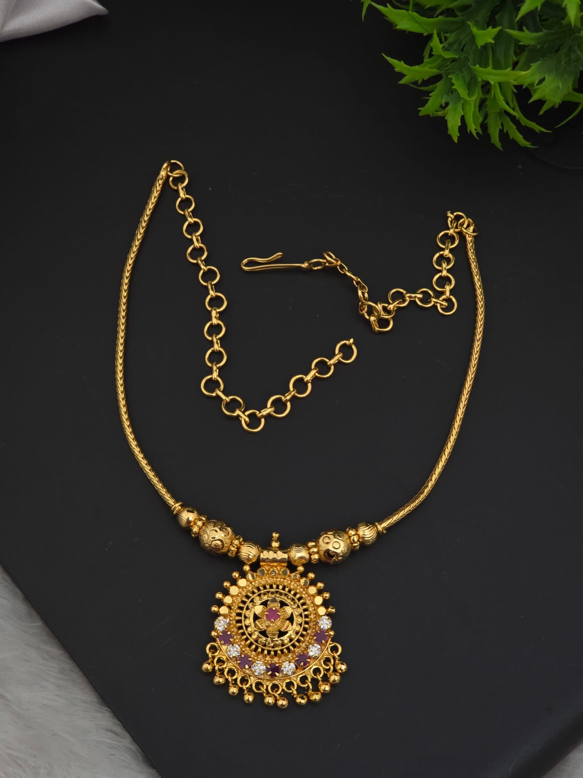 Premium foaming ad stone necklace