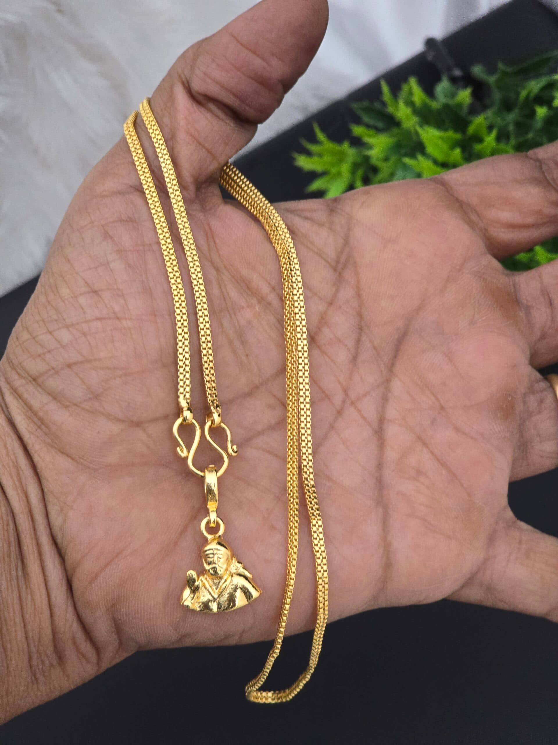 Premium foaming 18 INCH sai baba dollar chain