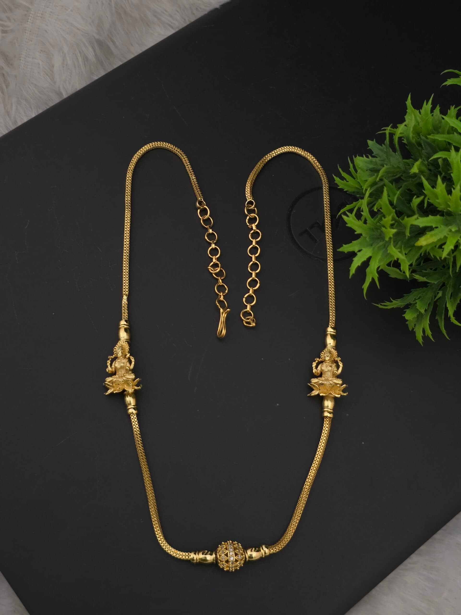Premium foaming lakshmi neck chain
