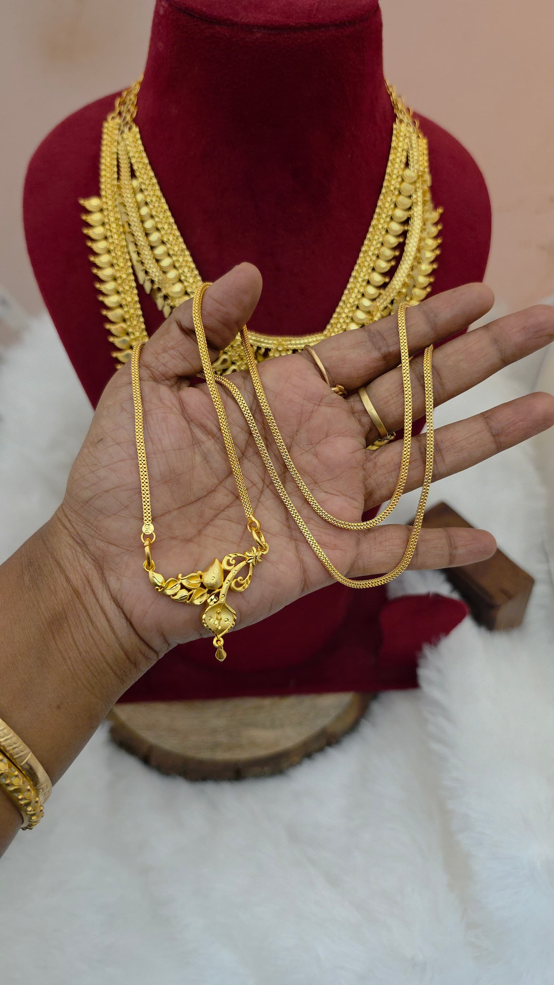 Premium foaming 28 inch dollar chain