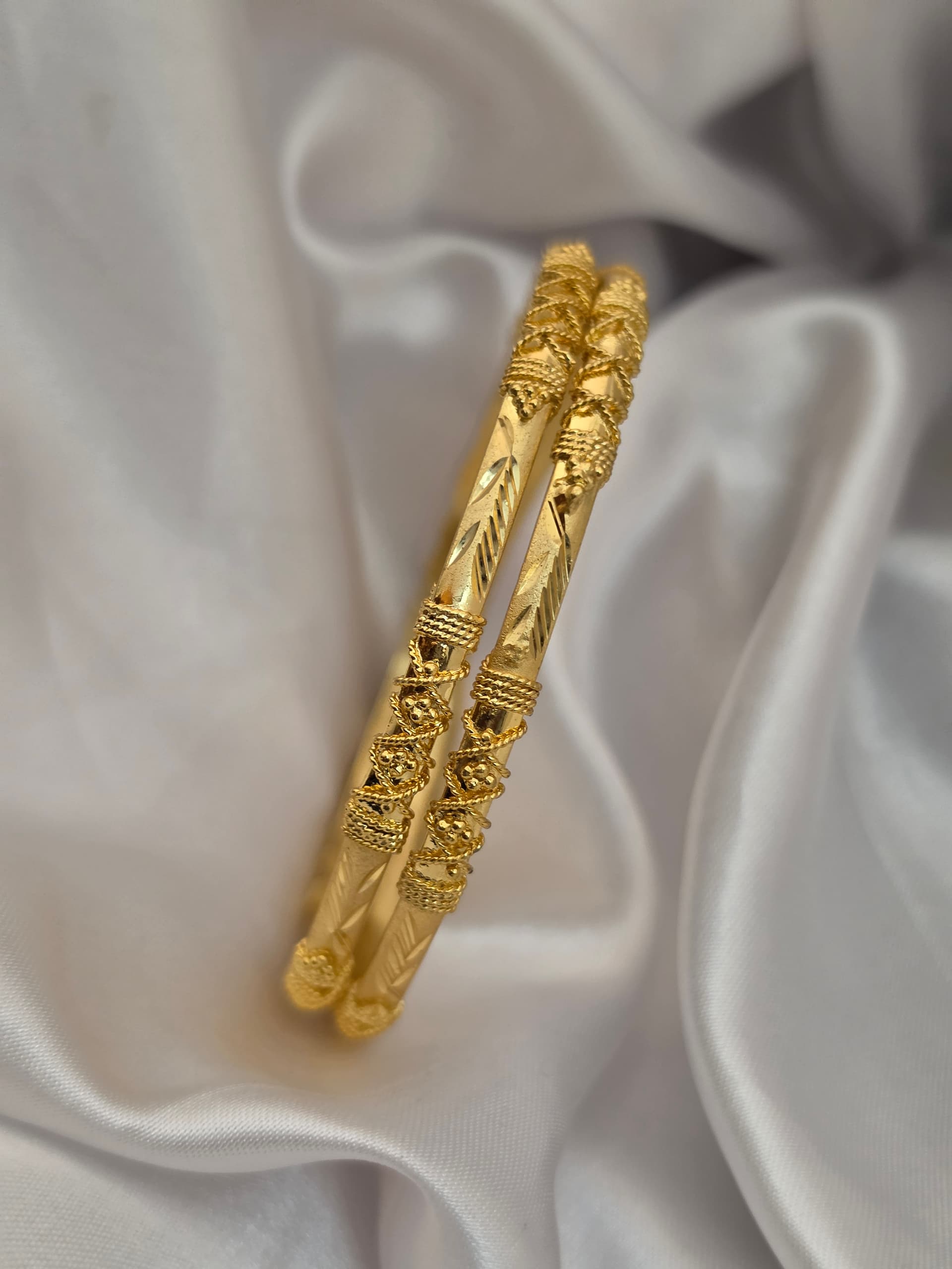 Premium foaming daily use bangle
