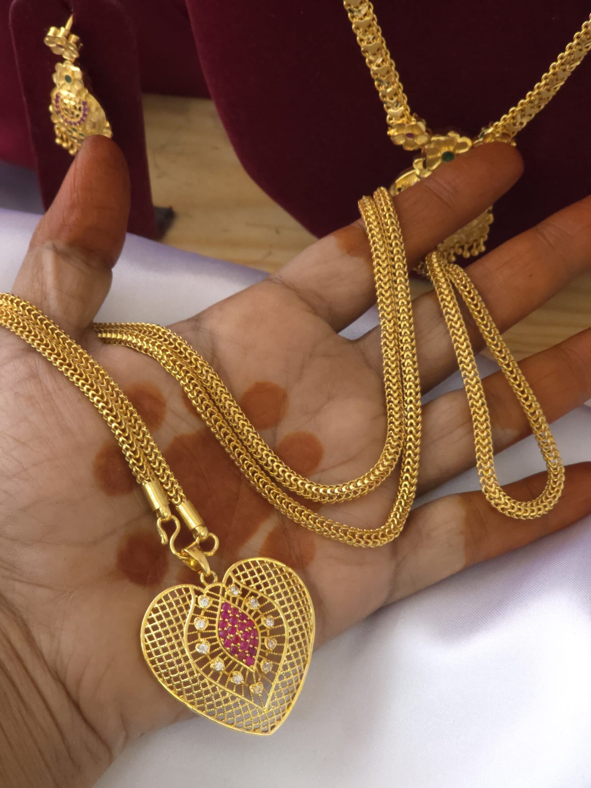Premium gold look 28 inches ad dollar chain