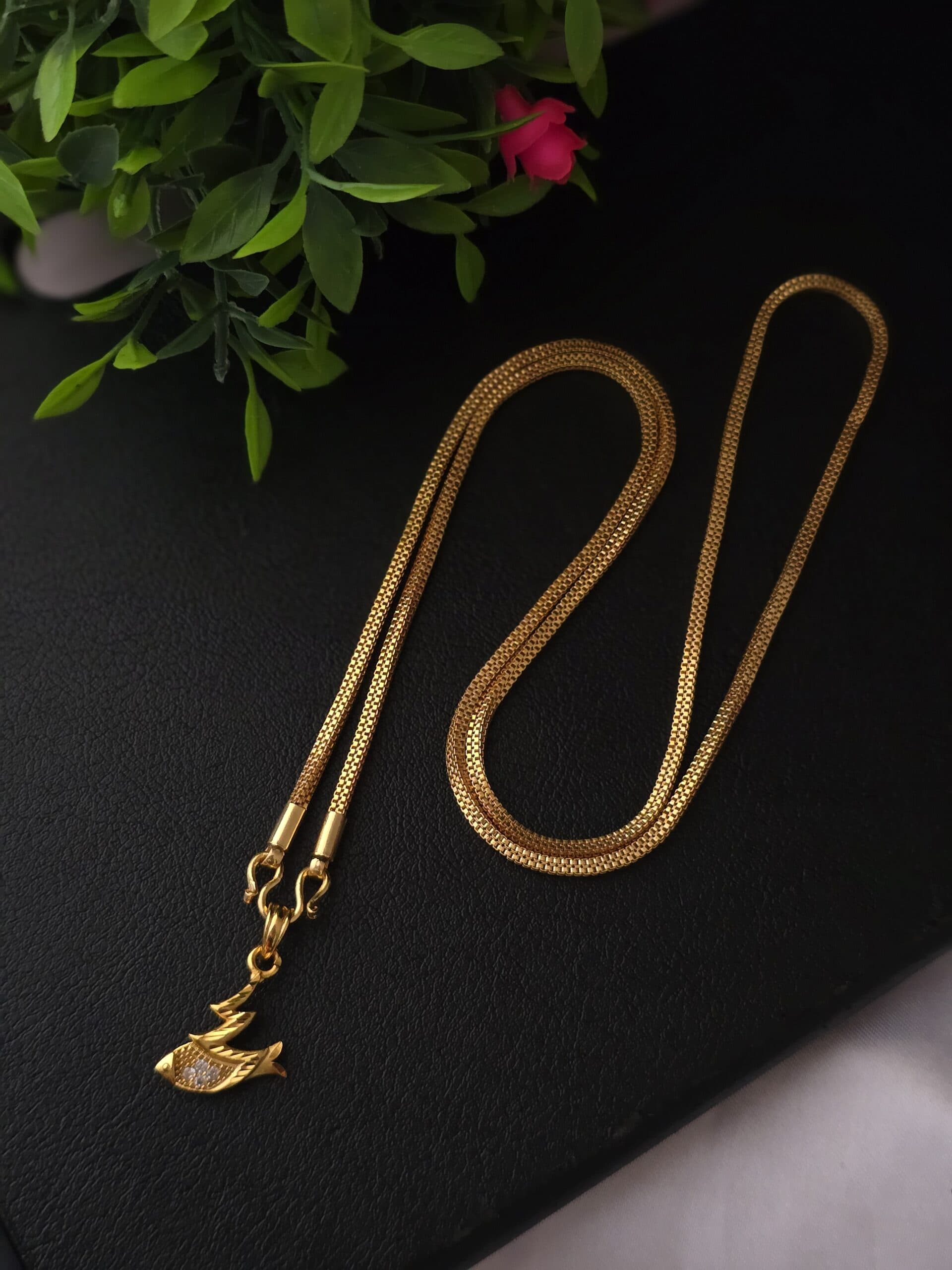 18 inches fish dollar chain comes with ad stone