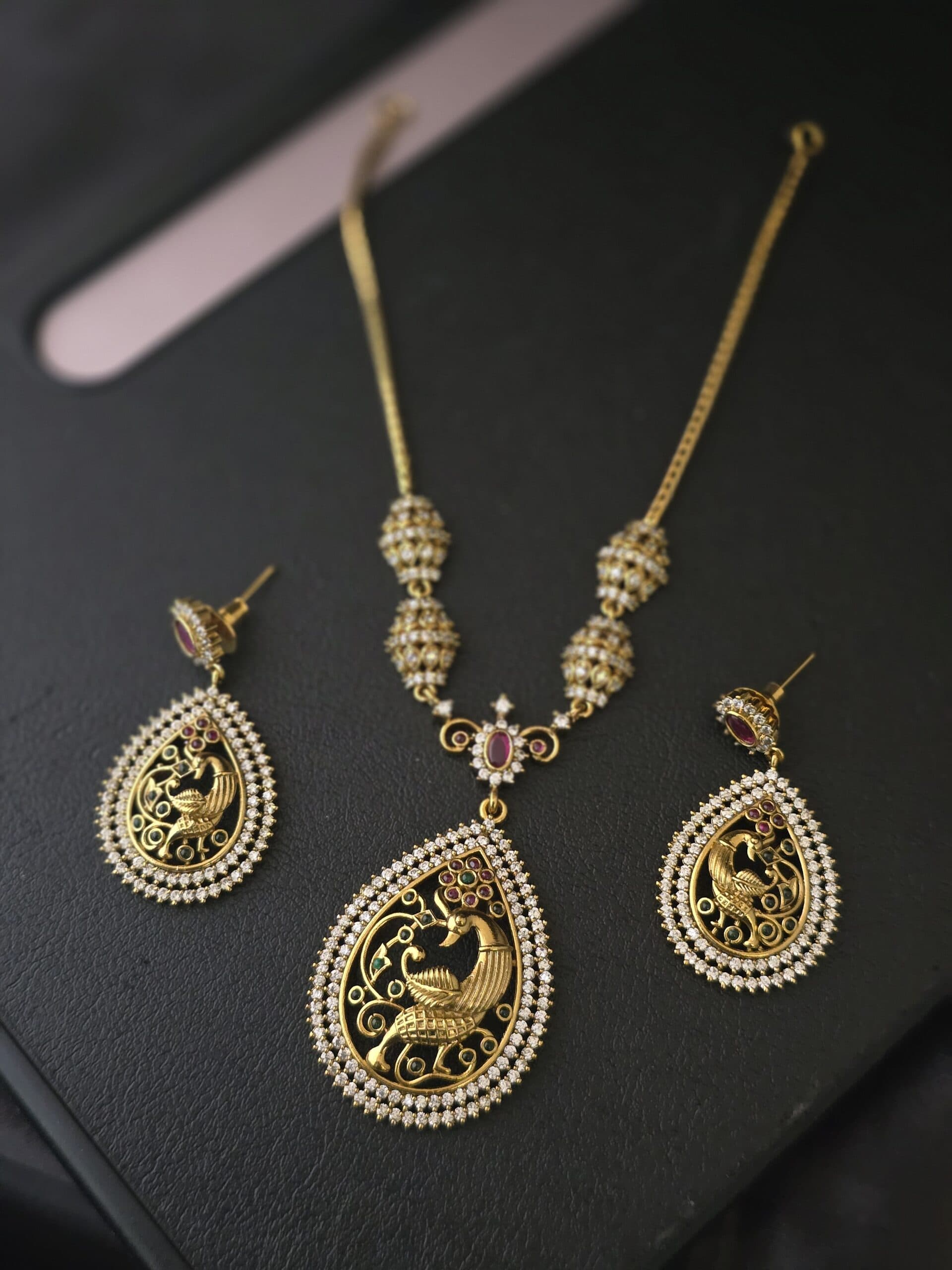 Premium Matt ad peacock hasli type necklace with stud