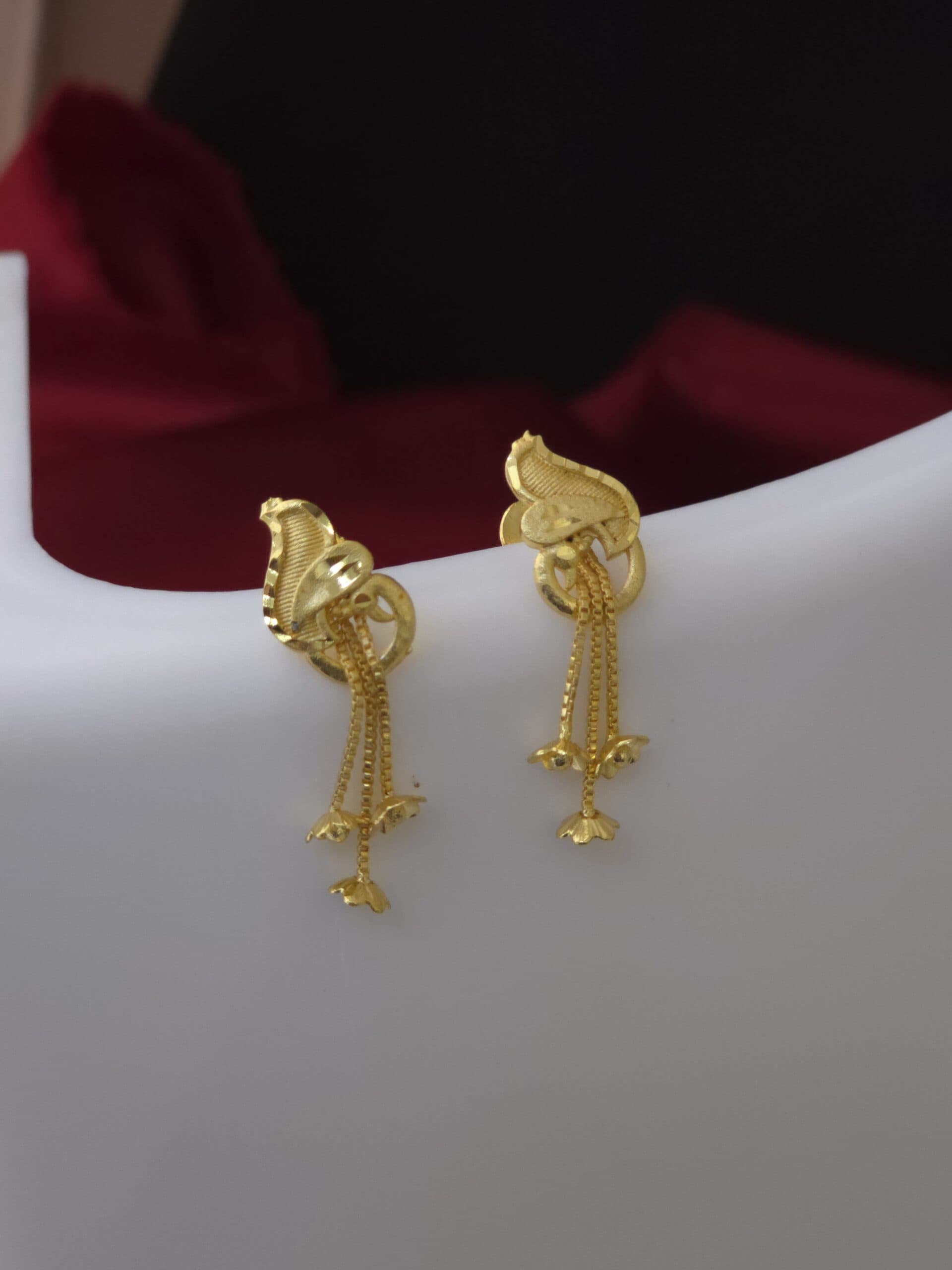 Premium foaming peacock chain drops earing