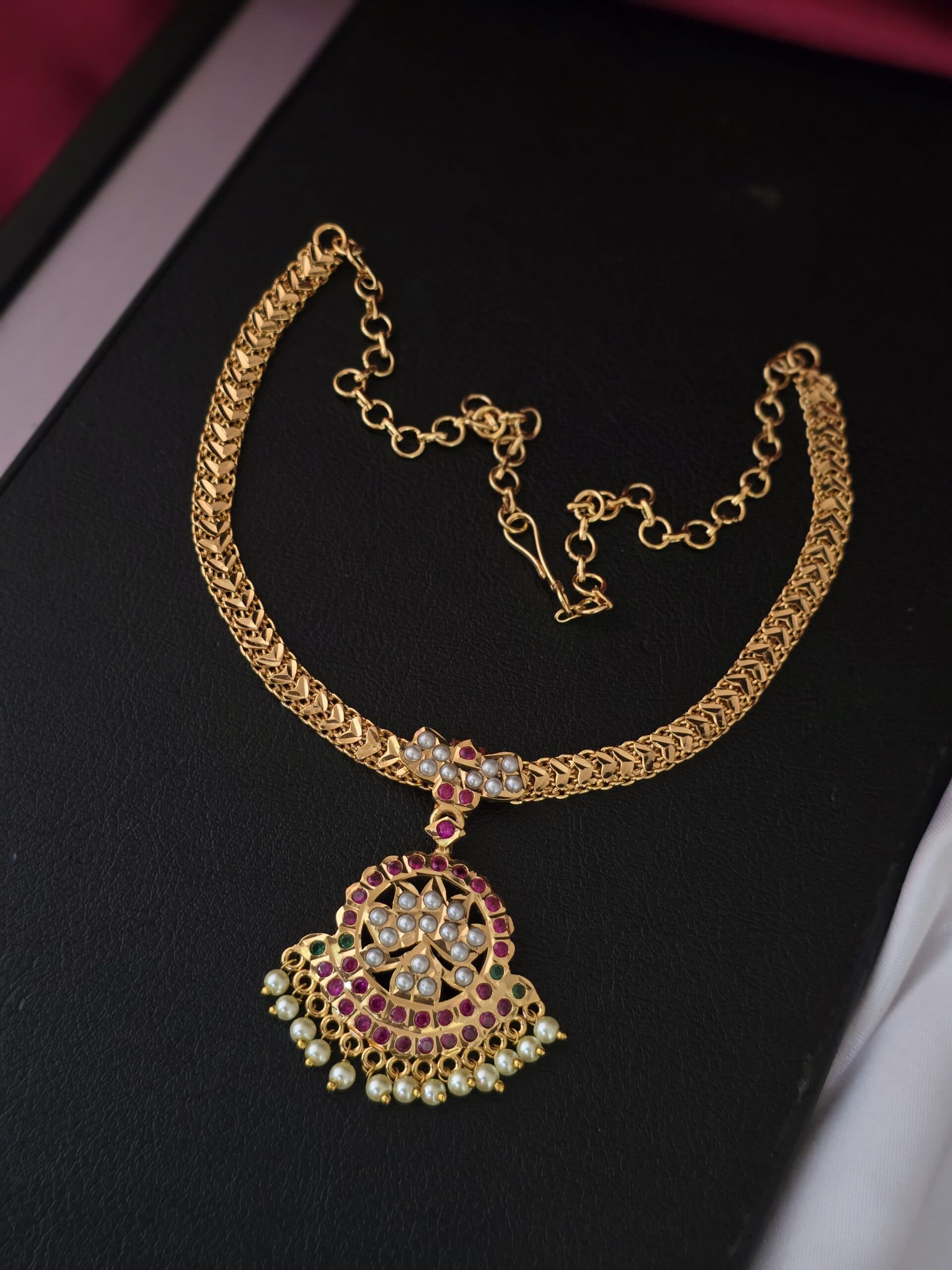 Premium impon ruby green pearl attigai