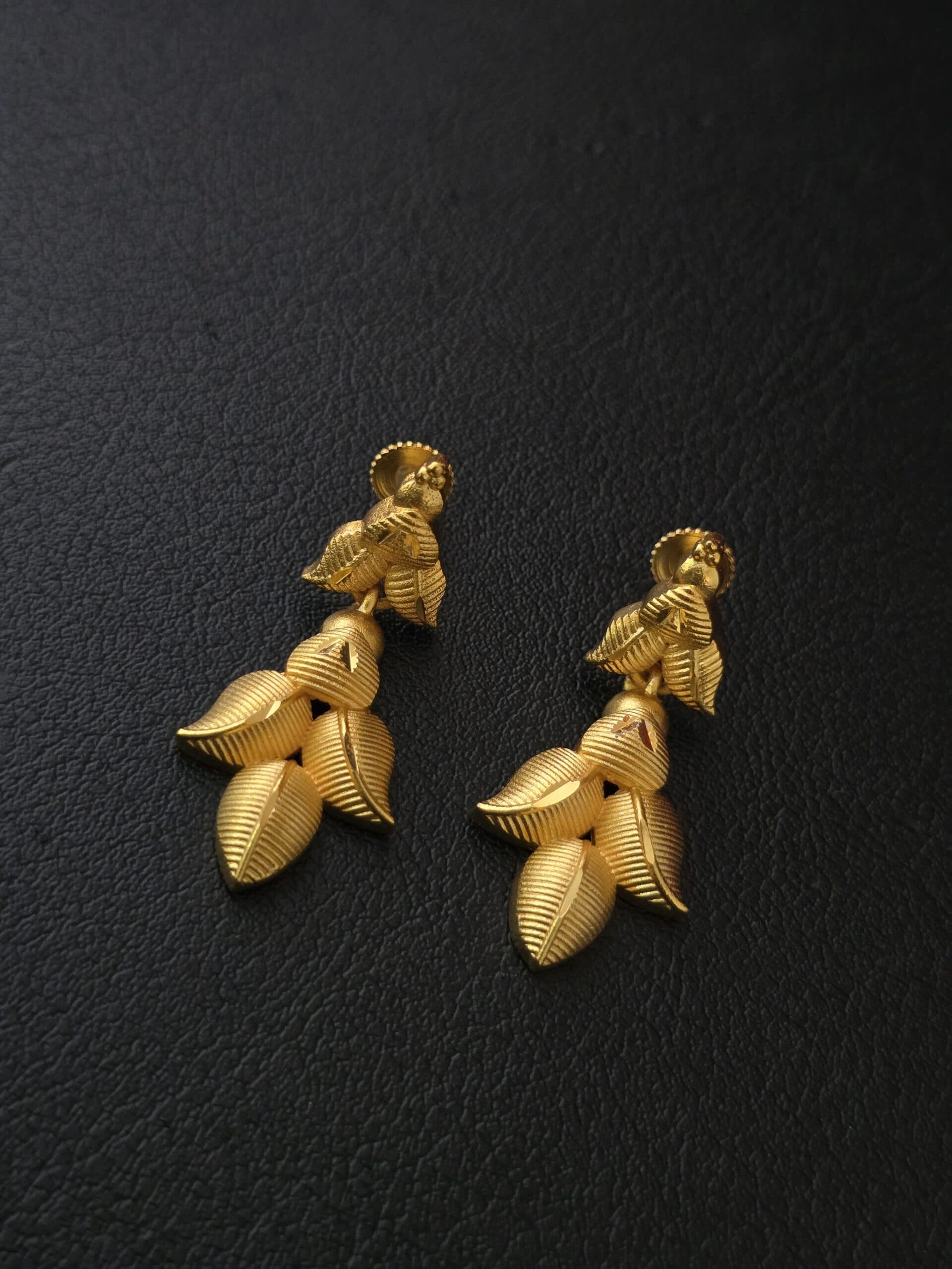 Premium foaming leaf earing