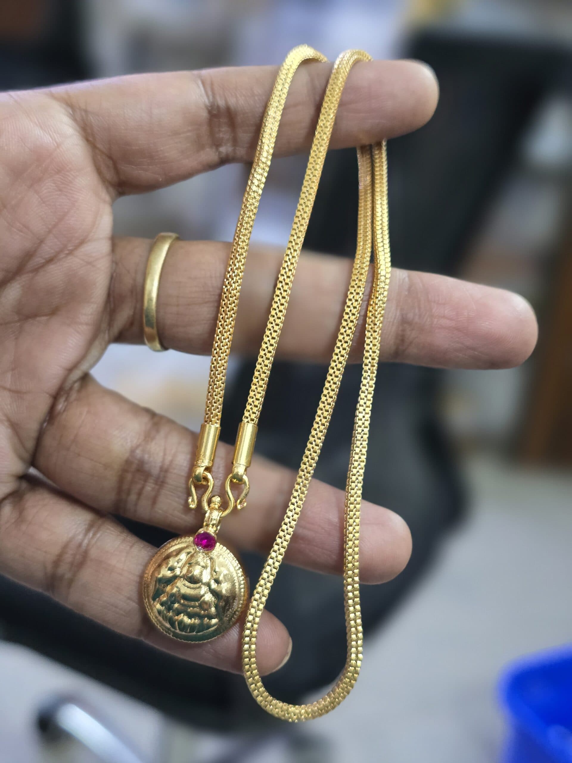 Premium foaming 18 inches nakshi coin dollar chain