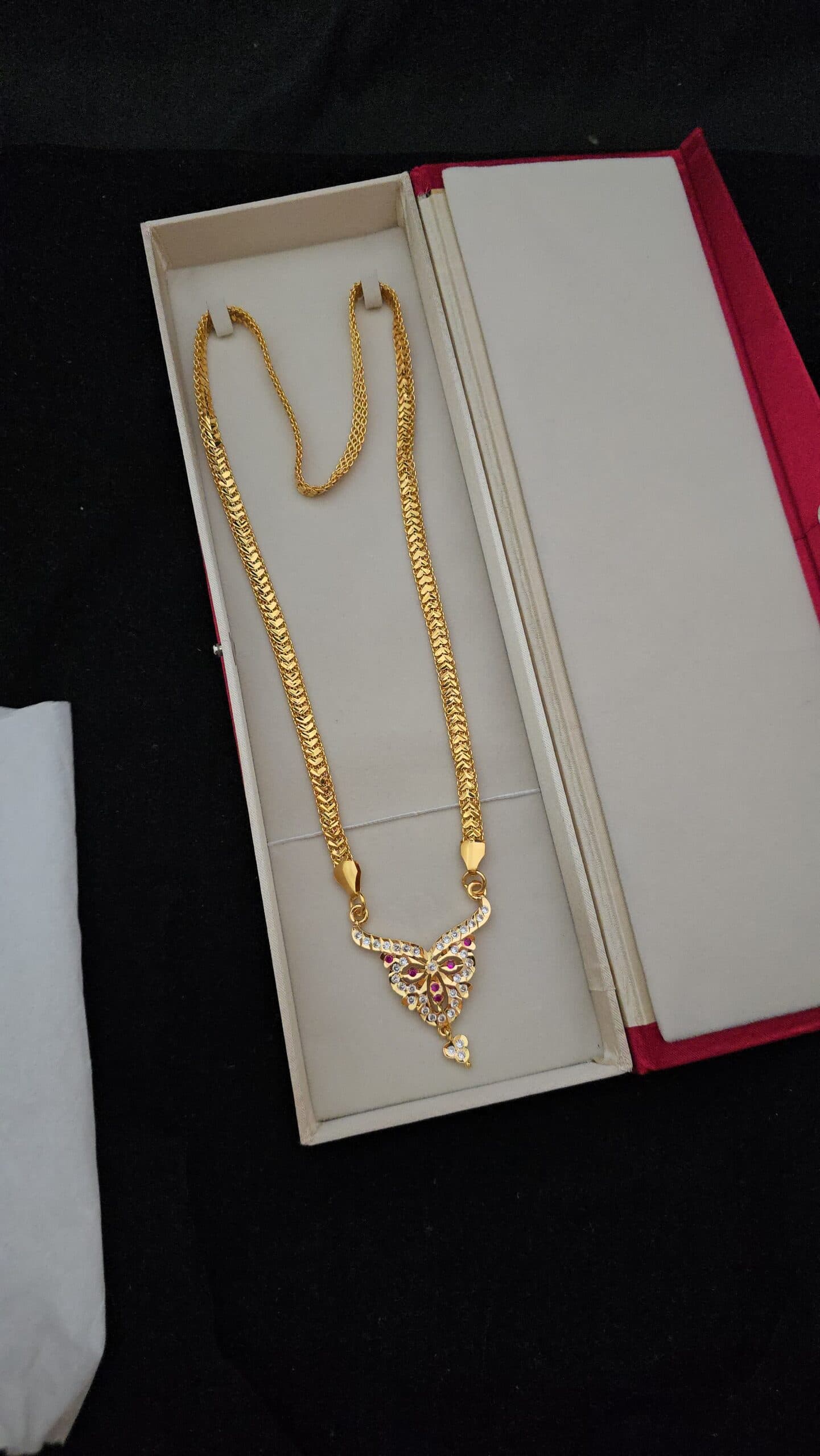 Premium impon 28 inches flower dollar chain comes heart chain