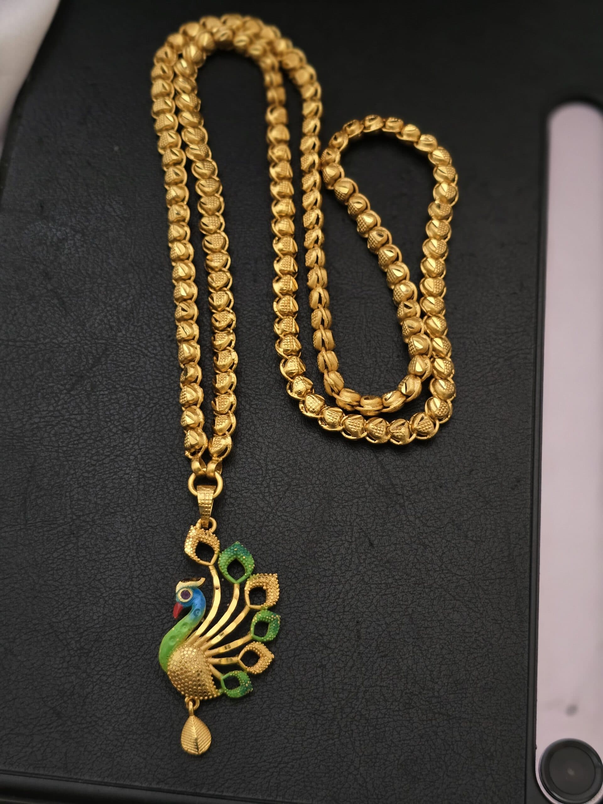Premium 32 inches nellika chain comes peacock enamel dollar