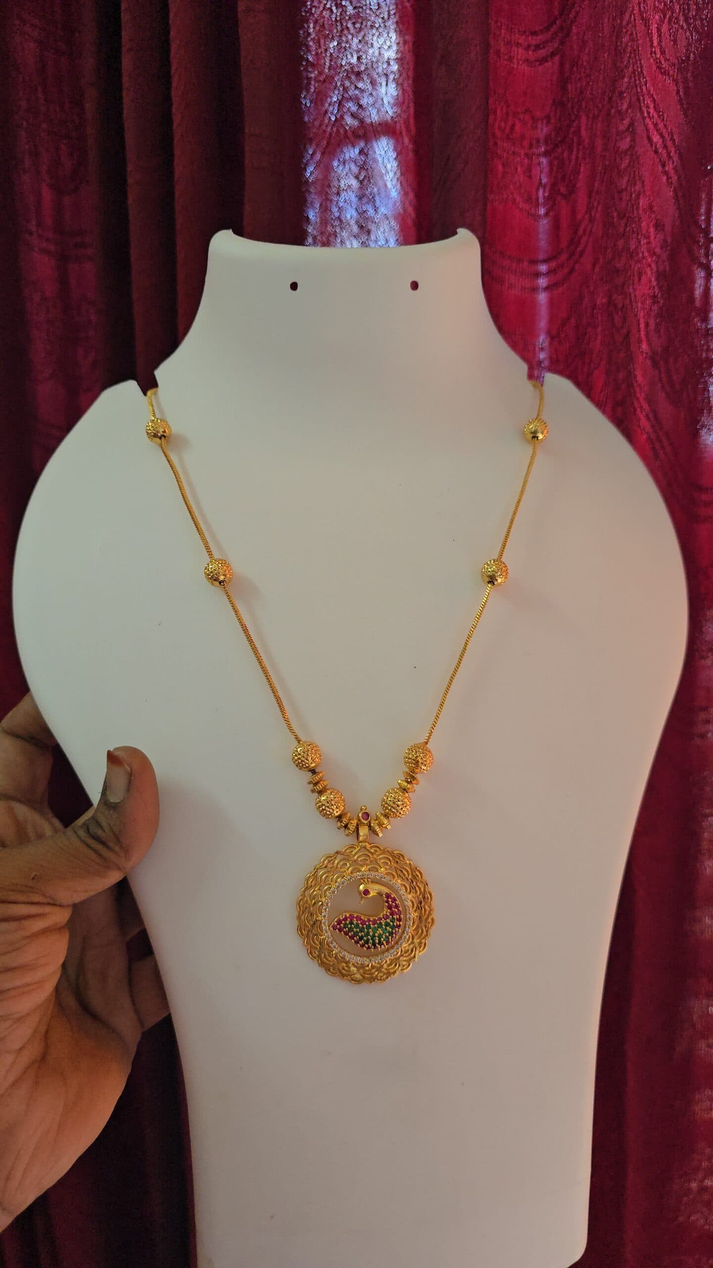 Premium foaming stone peacock necklace