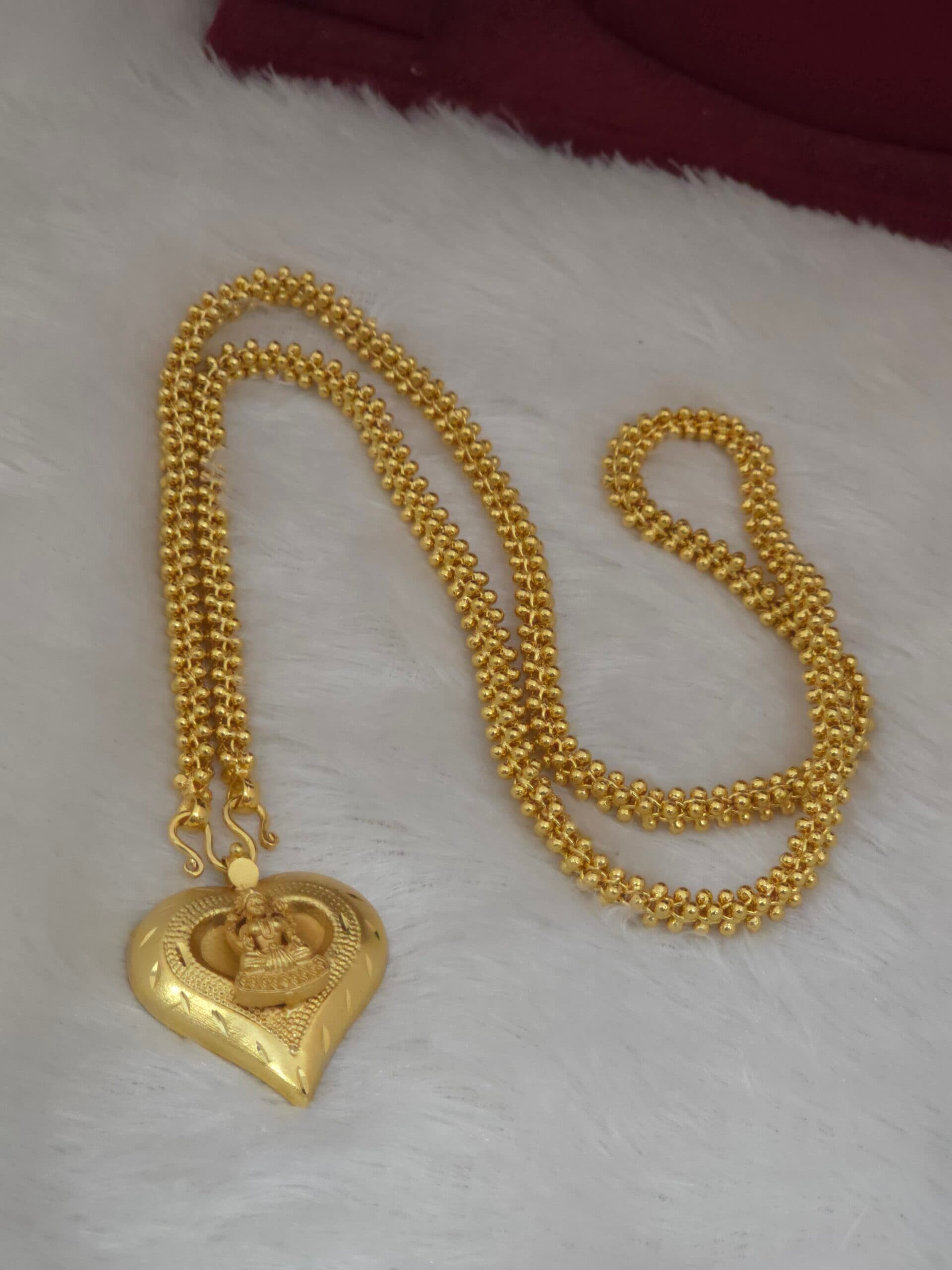Premium foaming 28 inch lakshmi dollar chain