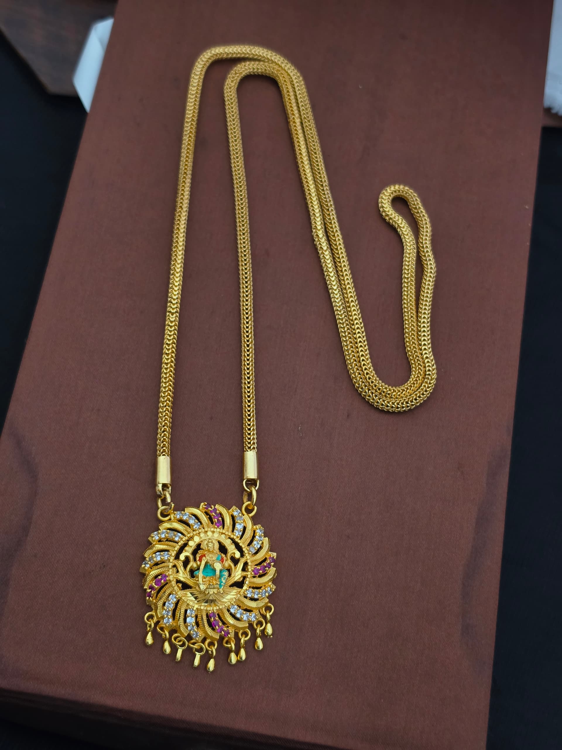 Premium Foaming Ad stone Enamel Lakshmi Dollar Chain 24 nch